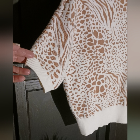 LOFT sweater animal print - Picture 3 of 6